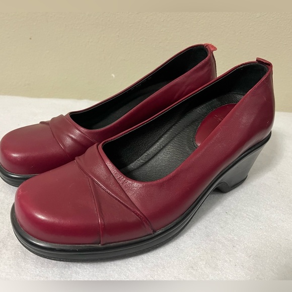 Dansko  Red Leather Mary Jane Wedge Shoes Women’s Size 37/6.5 US Wedge Heel - Picture 12 of 12